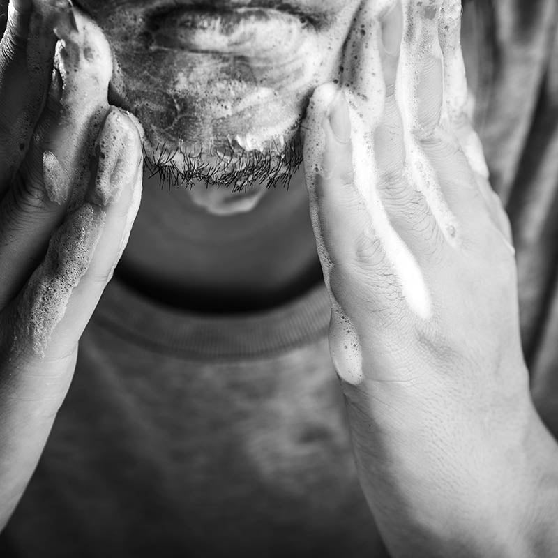 How to Get a Really Smooth Shave and Avoid Razor Burn